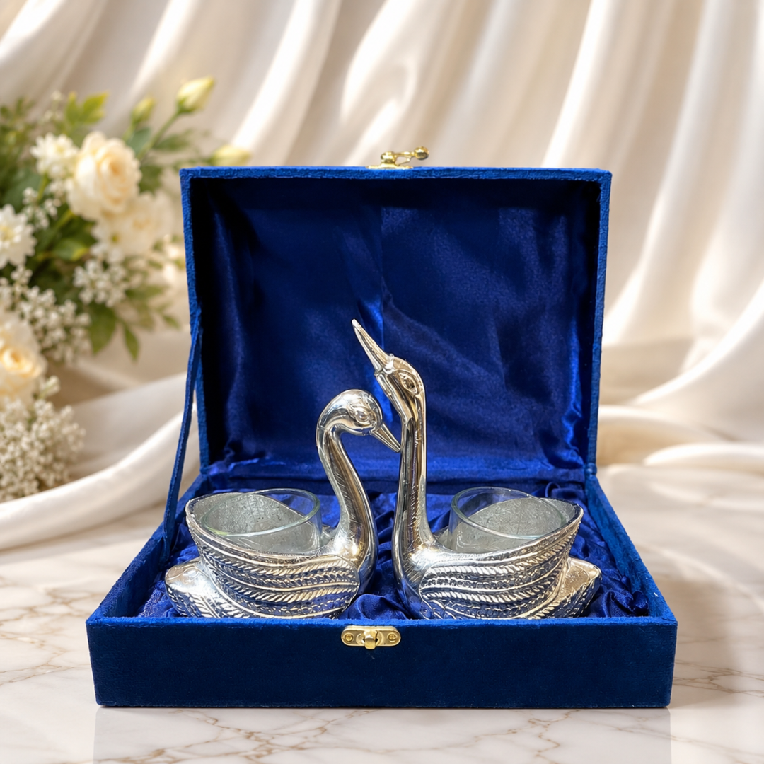 Silver-Plated Couple Swan Candle Holder Hamper with Velvet Gift Box