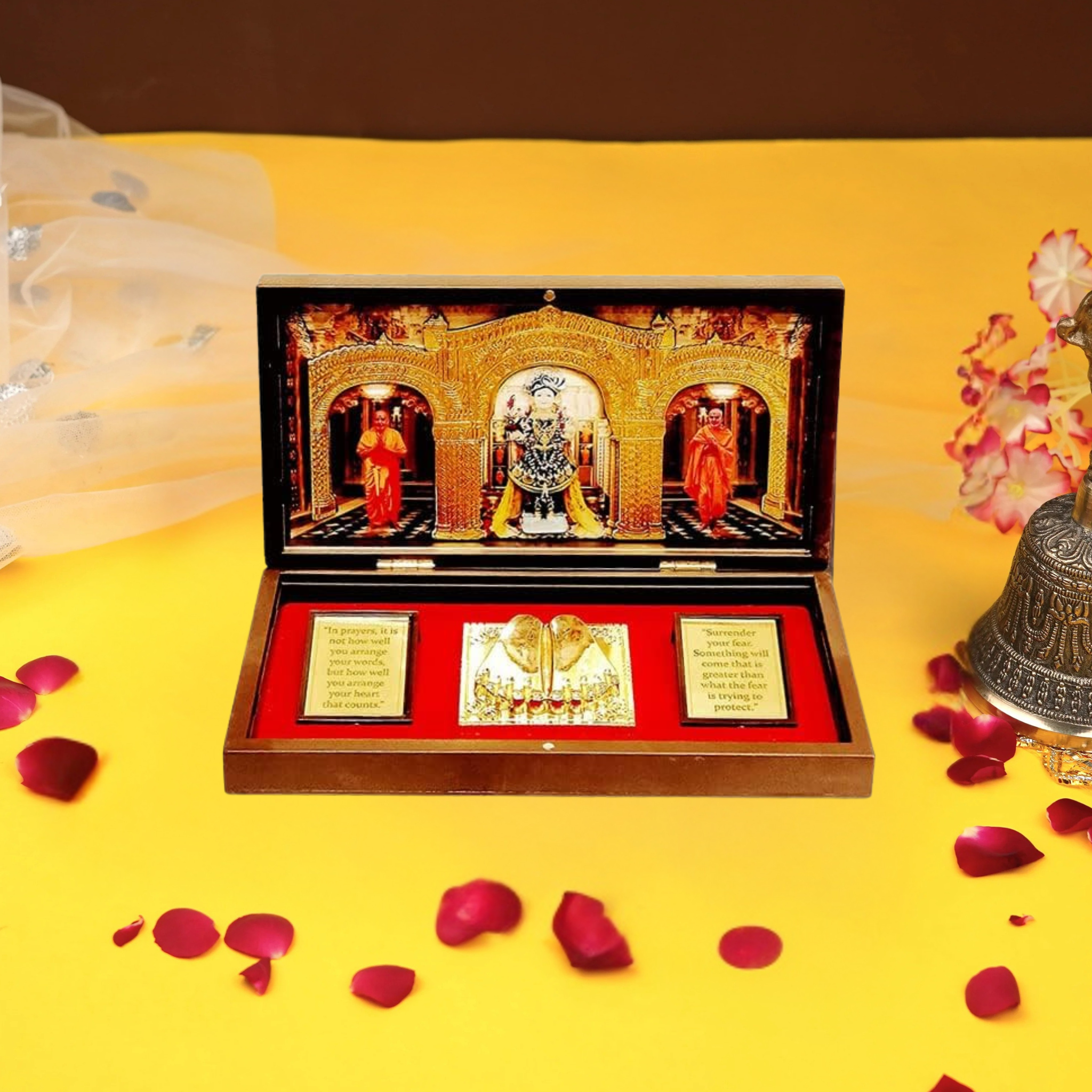 Jai Swaminarayan Figurines in Box with Chandan